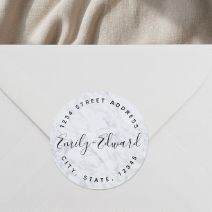 Moderne Namen von Marmor-Paar auf Hochzeitsadresse Runder Aufkleber