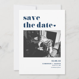 Moderne Navy Blue Bold Typografie mit Herz-Foto Save The Date