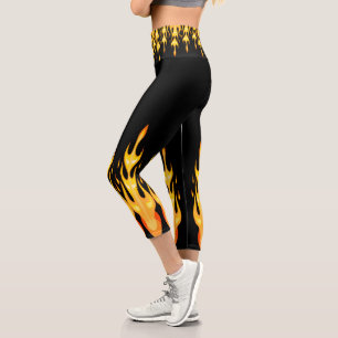 Moderne orange-gelbe Feuer Flammen schwarz Capri Leggings