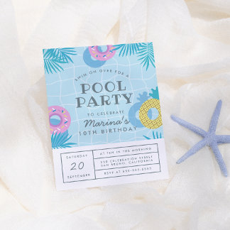 Moderne Palm Blätter & Ananas Pool Party Geburtsta Einladungspostkarte