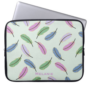 Moderne Pastel Blue Feathers Muster Personalisiert Laptopschutzhülle