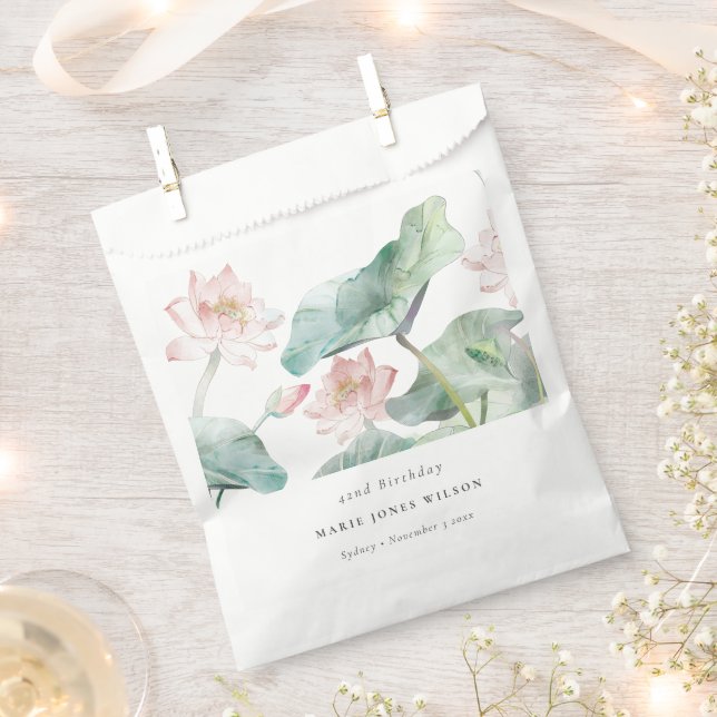 Moderne Pastel Blush Wasserlilie jedes Lebensalter Geschenktütchen (Ausgeschnitten)