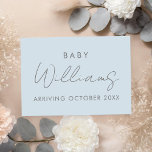 Moderne Pastell Blaue Minimalistische Schwangersch Ankündigung<br><div class="desc">Moderne pastellblaue minimalistische personalisierte Name Schwangerschaft Ankündigung Karte. Lass deinen Freunden und der Familie,  dass du mit diesem eleganten minimalen Design erwartest.</div>