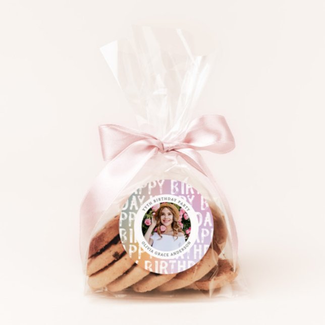 Moderne pastellfarbene Regenbogen-Rosa Foto Geburt Runder Aufkleber (Von Creator hochgeladen)