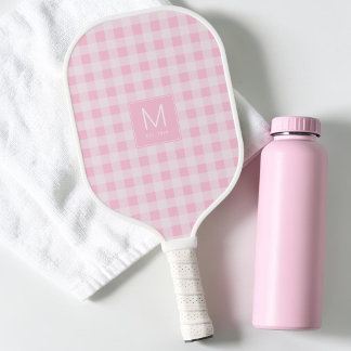 Moderne Pastellrosa Gingham-Monogramm Etabliert Pickleball Schläger