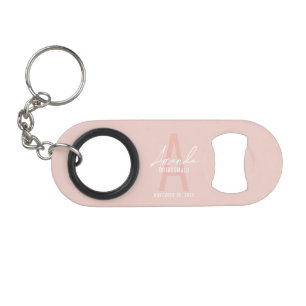 Moderne personalisierte Brautjungfer-Monogramm und Mini Flaschenöffner