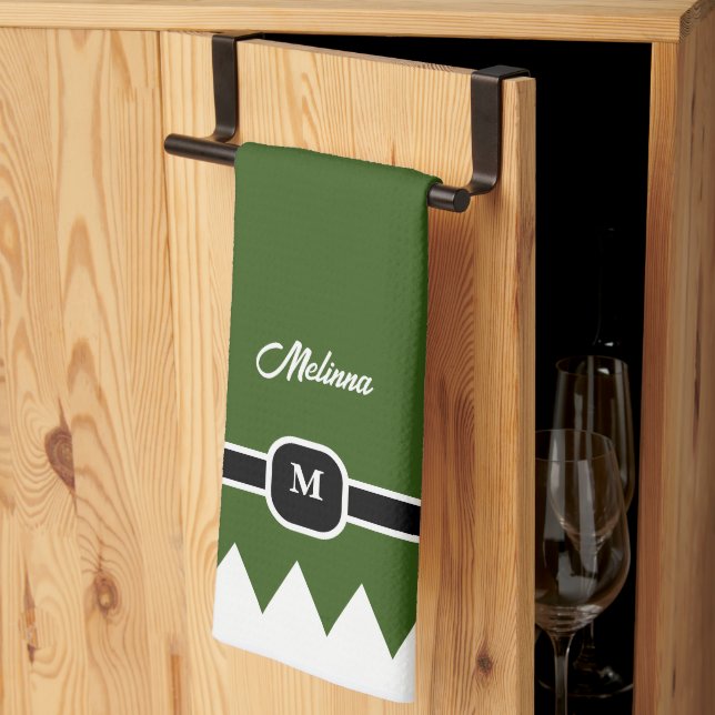 Moderne Pine Green Holiday Monogram Geschirrtuch (Drittel gefaltet)
