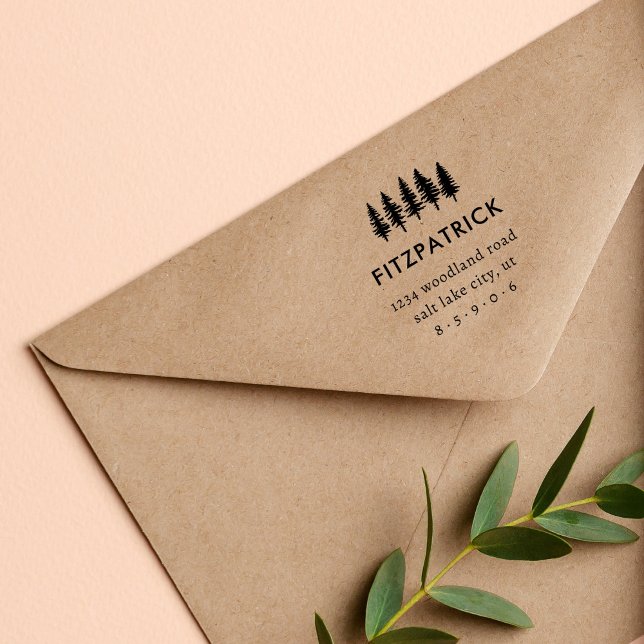Moderne Pine Trees Familienname Rücksendeadresse Permastempel (Von Creator hochgeladen)