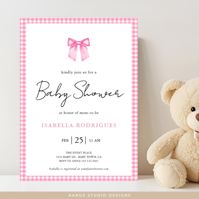Moderne Pink Bow Gingham Baby Dusche Einladung (Invitation shown in 5 x 7, personalize, choose paper and corner style. Digital invitation available)