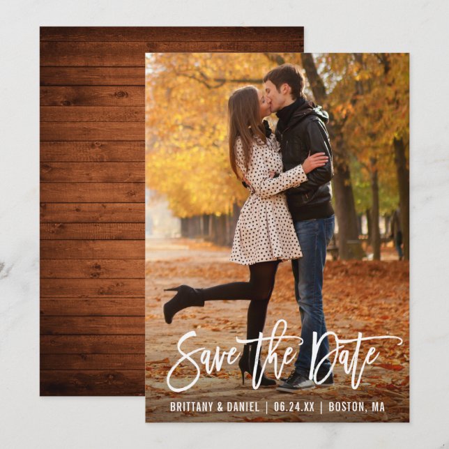 Moderne Pinsel Script Foto Holz Save the Date Kart Einladung (Vorne/Hinten)