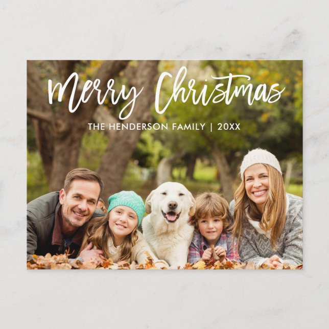 Moderne Pinselschrift Frohe Weihnachtsfamilien Fot Postkarte (Vorderseite)