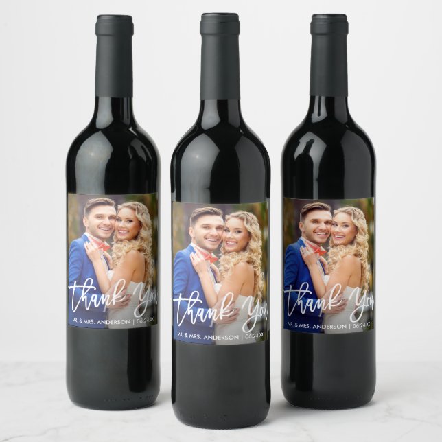 Moderne Pinselschrift Wedding Danke Foto Weinetikett (Flaschen)