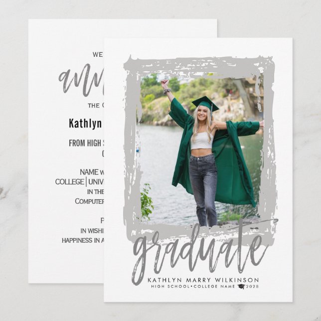 Moderne Pinselskriptionspartei Silver Foto Graduat Ankündigung (Vorne/Hinten)