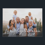 Moderne Post Covid endlich wieder zusammen Foto Feiertagskarte<br><div class="desc">Diese stilvollen Urlaubsfotokarten sind mit moderner Typografie in Weiß versehen und lesen "endlich wieder" über ein volles Foto. Wie passend zu dieser Zeit, wenn viele Freunde und Familie wieder zusammenkommen können, nach der COVID Pandemie! Ein dunkles Farbverlaufsüberlagern in Richtung unten ermöglicht es dem Text, sich über jedes Foto zu erheben!...</div>
