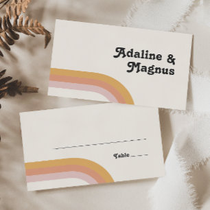 Moderne Retro-70er-Regenbogen-Flach-Hochzeitsplatz Platzkarte