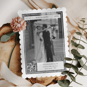 Moderne Retro Just Married Stempel QR Code Elopeme Ankündigung