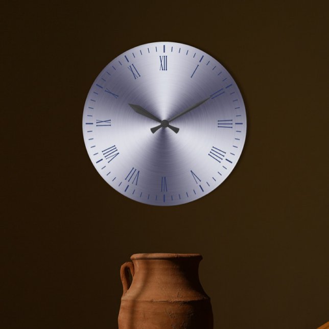 Moderne römische Römerzahl aus gebürstetem Metall Große Wanduhr (Von Creator hochgeladen)