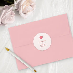 Moderne rosa Herzen '2 werden 1' Hochzeit Runder Aufkleber