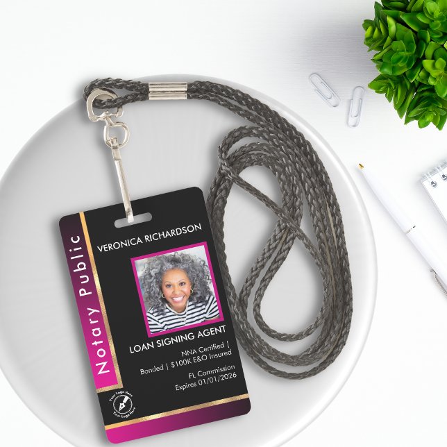 Moderne rosa und schwarze Notarnummer QR Code Foto Ausweis (Von Creator hochgeladen)