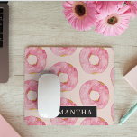 Moderne rosa WasserfarbenDonuts Muster mit Namen Mousepad<br><div class="desc">Moderne rosa WasserfarbenDonuts Muster mit Namen</div>