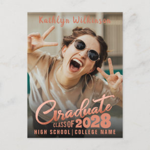 Moderne Rose Gold Elegantes Script Foto Abschluss Ankündigungspostkarte