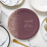 Moderne Rose Gold Glitzer Dark Burgundy Wedding Pappteller<br><div class="desc">Diese eleganten,  modernen Hochzeitsfeier-Teller verfügen über eine Rose Gold Imitat Glitzer Rand. Pink-Rose auf dunkelbordeauxfarbenem Hintergrund leicht anpassen,  mit den Namen der Braut und des Bräutigams in skurriler Kalligraphie in Handschrift über einen großen Ampersand.</div>