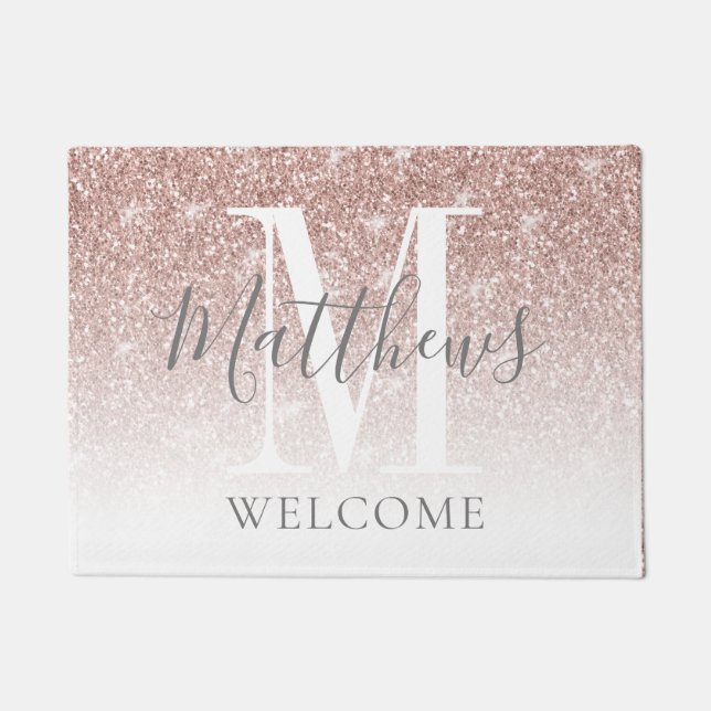 Moderne Rose Gold Glitzer Monogram Hochzeit Fußmatte (Vorderseite)