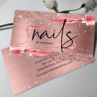 Moderne Rose Gold Nageltechniker