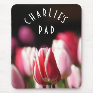 Moderne rote, weiße und rosa Tulpen Mousepad