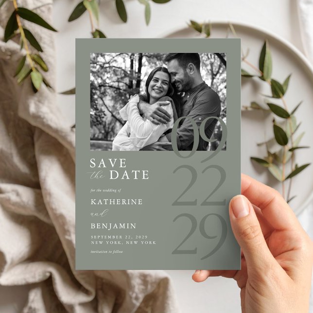 Moderne Sage Green Minimalistisch Foto Hochzeit Save The Date (Von Creator hochgeladen)