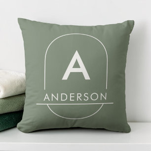 Moderne Salbeigrüne Minimalistische Familienname M Kissen