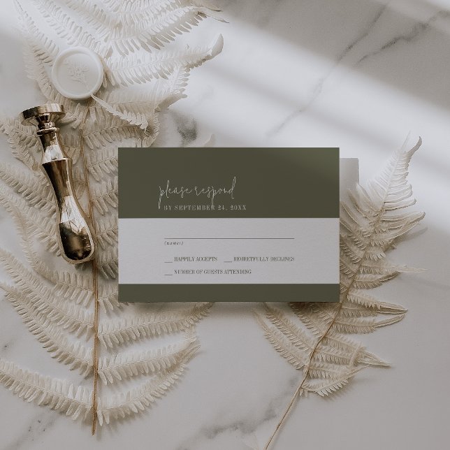 Moderne schicke Olive Green Einfache Hochzeit RSVP Karte (Von Creator hochgeladen)