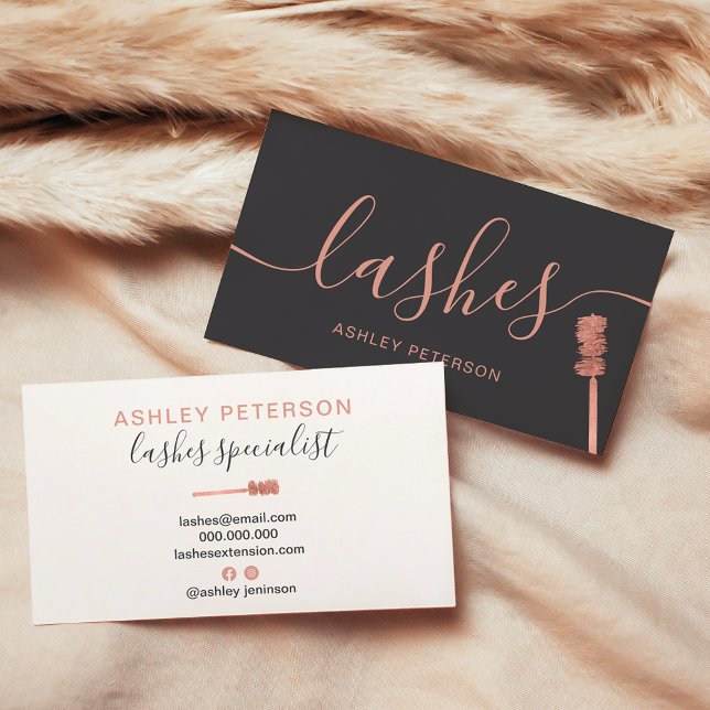 Moderne schicke Rose mit goldenen Pinsel Visitenkarte (Modern chic rose gold lashes brush gray business card)