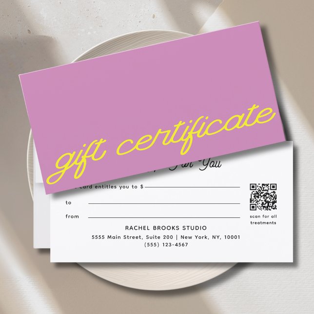 Moderne Schrift Mauve Pink QR-Code-Geschenkgutsche (Modern Script Mauve Pink QR Code Gift Certificate)