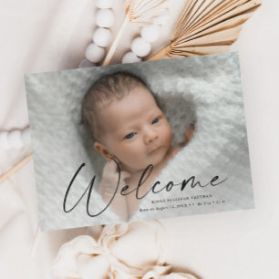 Moderne Schrift Willkommen Baby Foto Geburtsdetail Dankeskarte