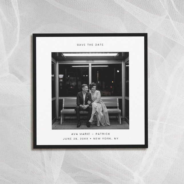 Moderne Schwarz-Rahmen-Typografie Hochzeitdatum Ge Einladung (wedding photo save the date square black frame modern minimalist contemporary typography)