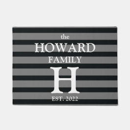 Moderne Schwarz-Streifen Monogramm Name Hochzeit Fußmatte
