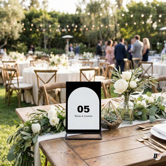 Moderne Schwarz-Weiß-Bogen-Hochzeit Tischnummer (Von Creator hochgeladen)