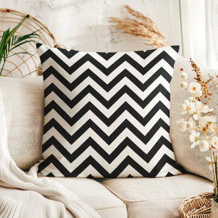 Moderne Schwarz-Weiß-Chevron-Zickzack-Muster Kissen