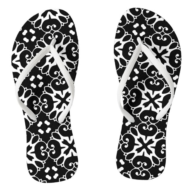 Moderne Schwarz-Weiß-Damast Graphic Floral Flip Flops (Fußbett)