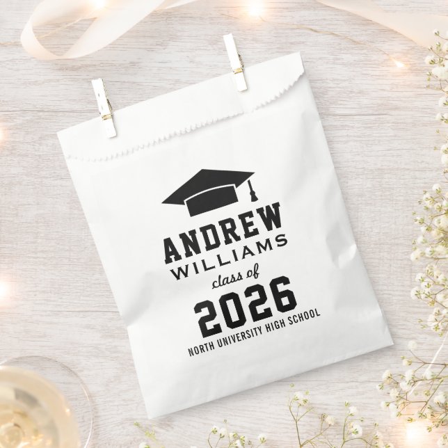 Moderne Schwarz-Weiß-Graduierungspartei Geschenktütchen (Ausgeschnitten)