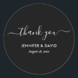 Moderne Schwarz-Weiß-Hochzeit Danke Stickers<br><div class="desc">Moderne Hochzeitskunst in Schwarz/Weiß bedankt sich bei den Aufklebern mit einem modernen Script-Schriftart. Matching-Elemente verfügbar.</div>