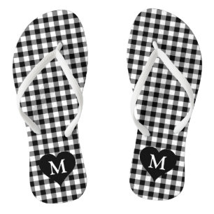 Moderne Schwarz-Weiß-Kontrollen in Monogramm Flip Flops