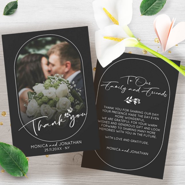 Moderne Schwarz-Weiß-Script-Foto-Hochzeit Dankeskarte (Modern Minimalist One Photo Script Wedding Thank You Card Black and White)