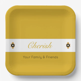 Moderne Schwarz-Weiß-Szene mit goldfarbenem Platz Pappteller