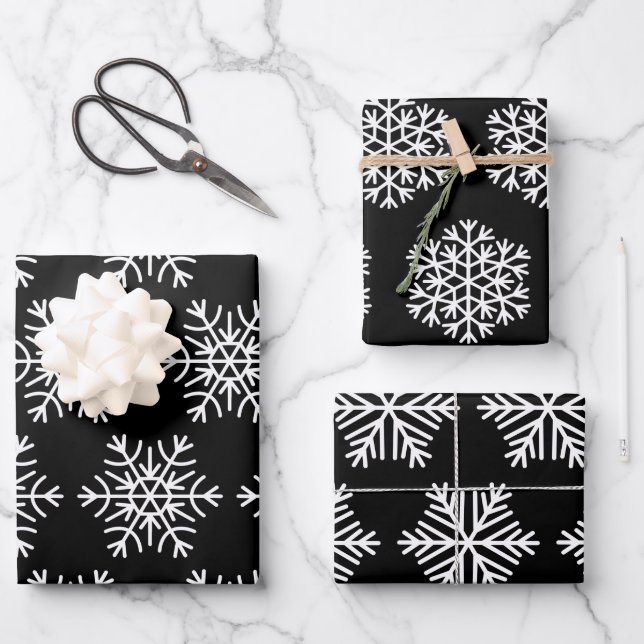 Moderne Schwarz-Weiß-Weihnachtsschneeflocken-Gesch Geschenkpapier Set (Vorderseite)