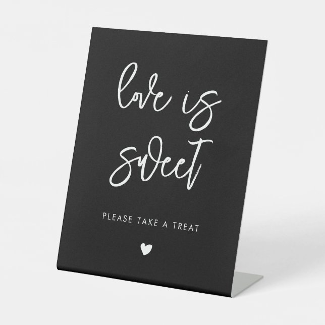 Moderne schwarze Liebe ist süß Sockelschild (Vorderseite)