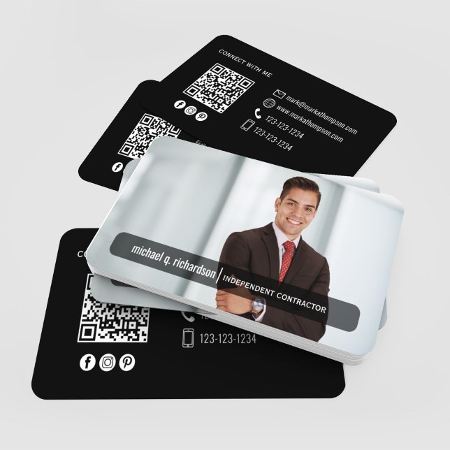 Moderne schwarze QR-Code-Foto-Kontaktkarte Visitenkarte (Black minimalist QR code photo contact cards scattered with modern clean layout)