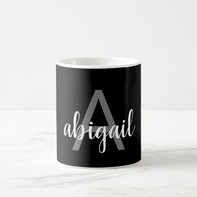 Moderne schwarze silberne stilvolle Monogramm-Name Kaffeetasse (Mittel)