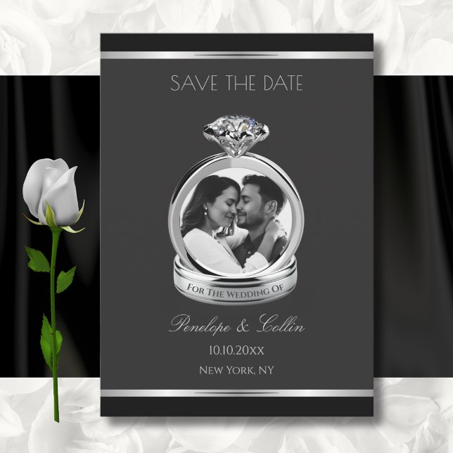 Moderne schwarze und silberne Ring-Foto-Save-the-D Save The Date (tic elegant black evening wedding save the date announcement with silver diamond ring.)